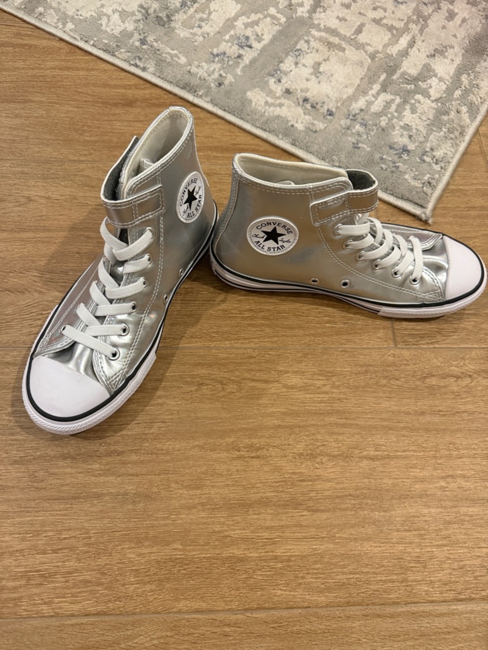 Converse kids High-Top Sneakers in Metallic Silver